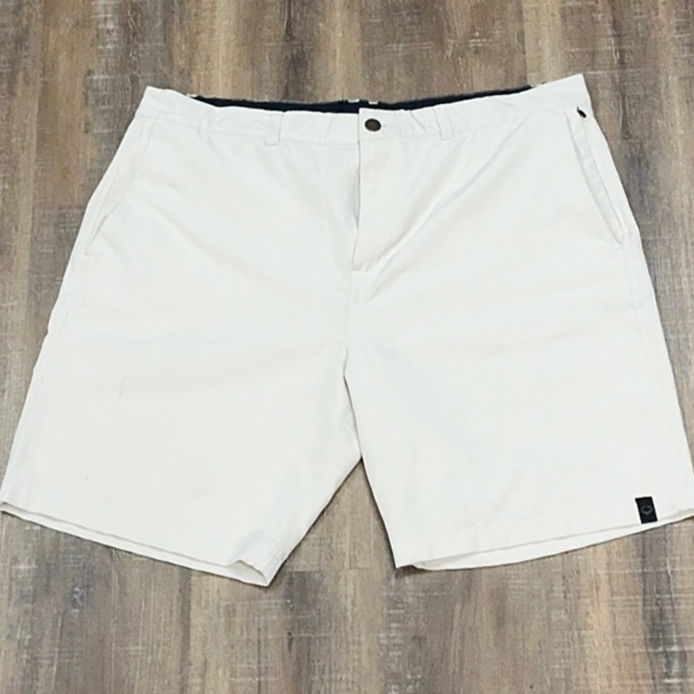 Men's White Casual Shorts